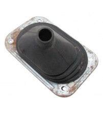 Coifa Interna Guarda Pó Da Alavanca Tração Hilux 2006 A 2015